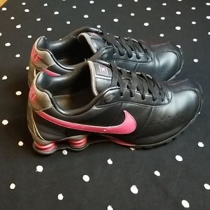 Nike Womens Shox Classic II